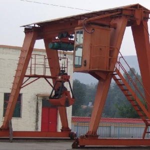 門式抓斗起重機(jī)
