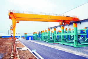 BMH10噸重型半門(mén)式起重機(jī)